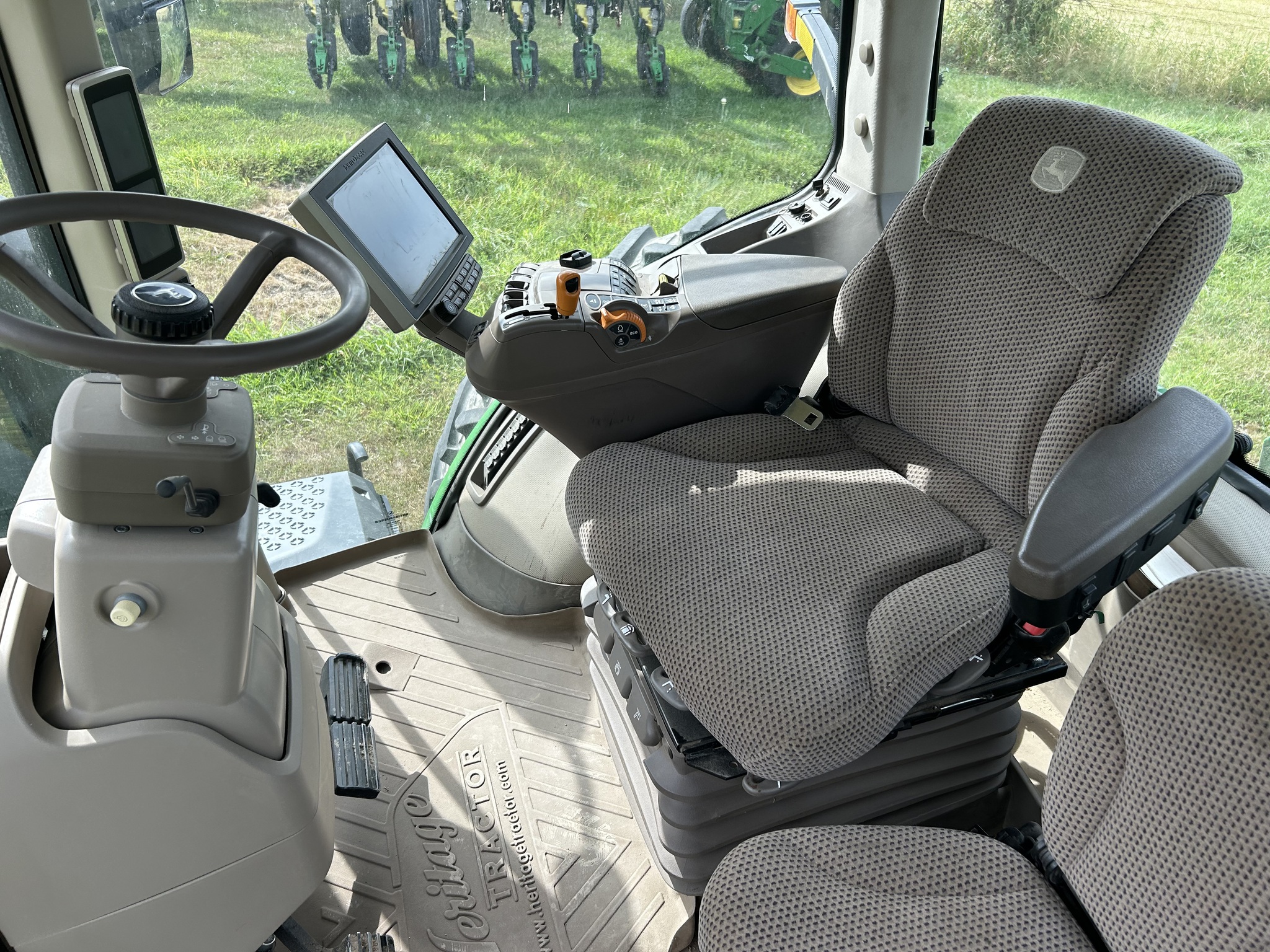  2018 John Deere 8370R at Heritage Tractor in Clinton, MO