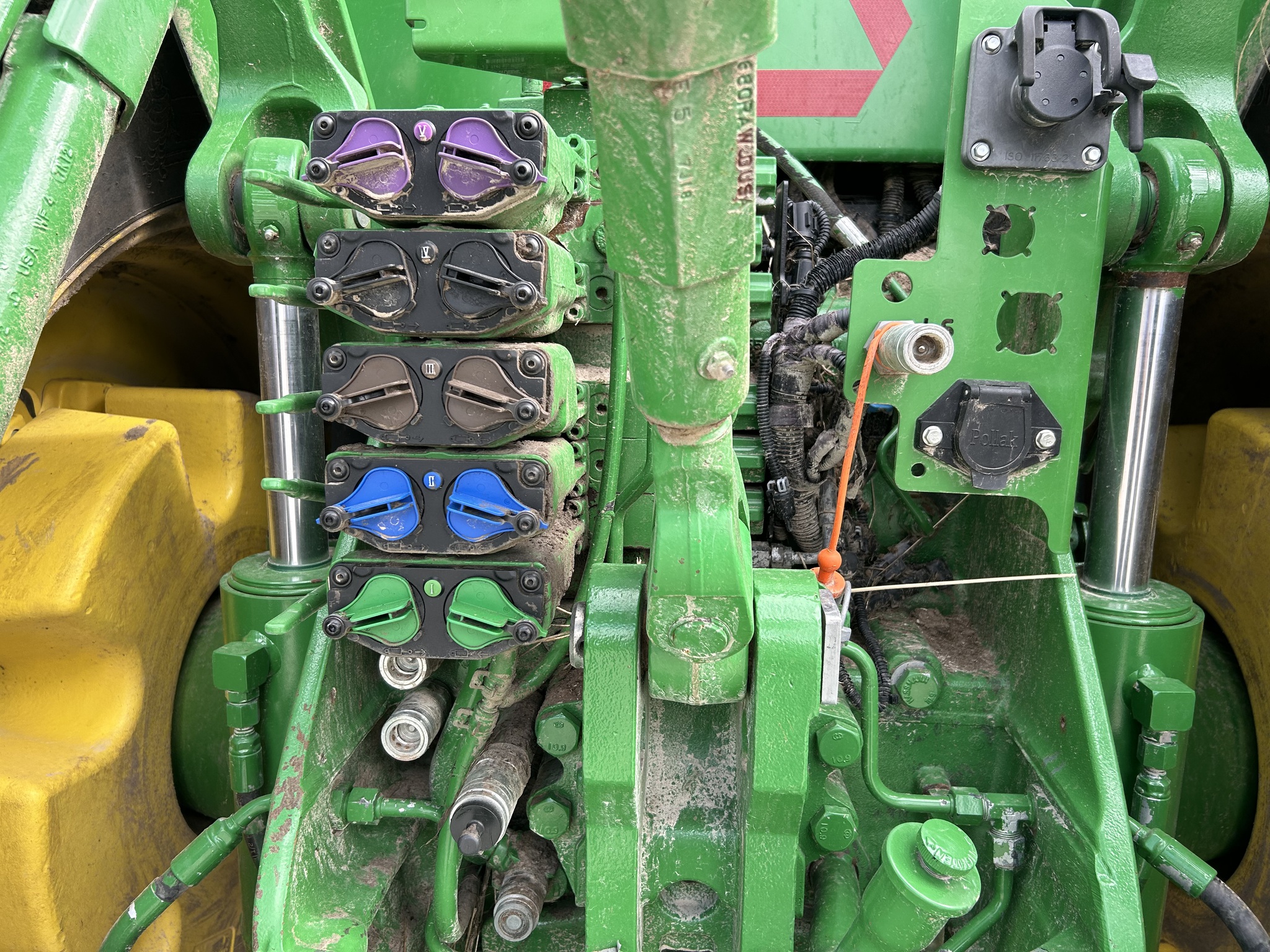  2018 John Deere 8370R at Heritage Tractor in Clinton, MO