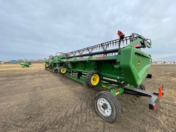 Used 2023 John Deere HD50R Combine Platforms at Horizon Ag & Turf in Falher, AB - Photo4