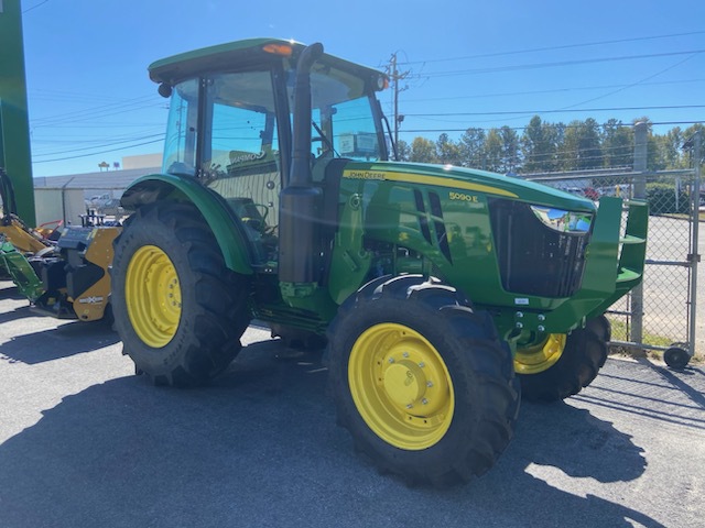 2023 John Deere 5090E Image 1