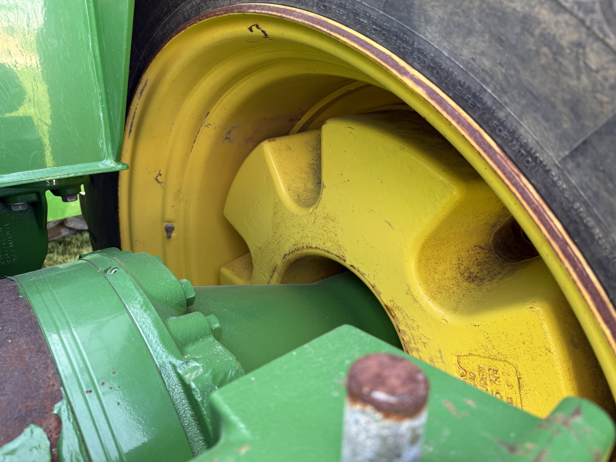 2015 John Deere 9570R Image 14
