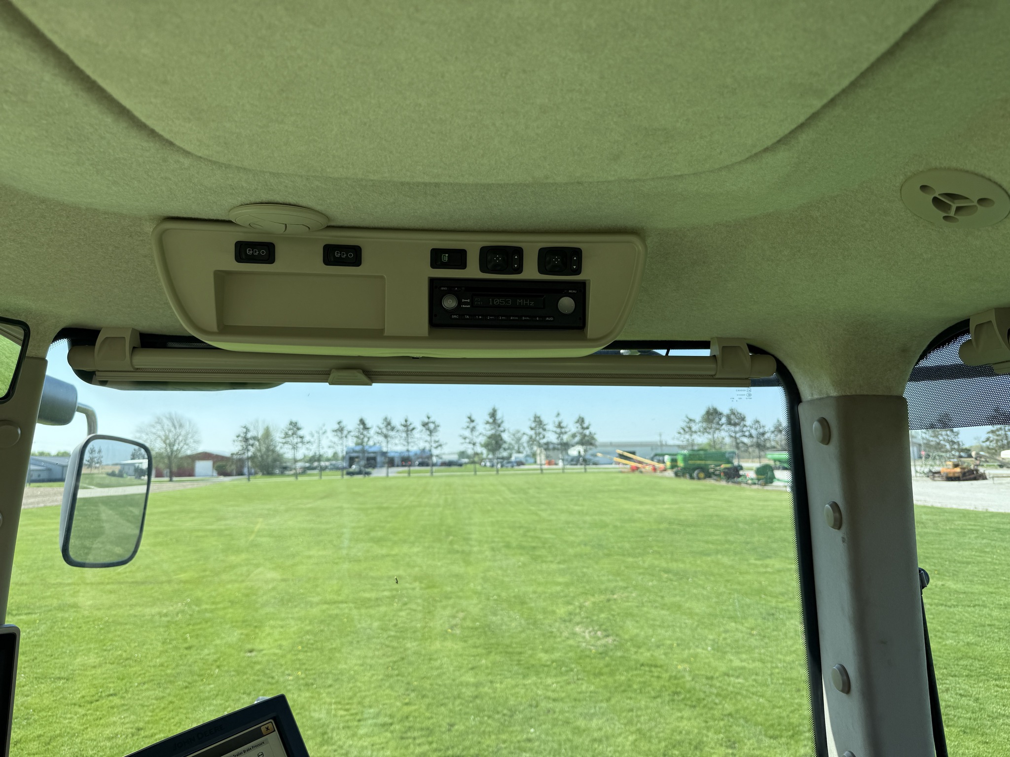 2015 John Deere 9570R Image 23