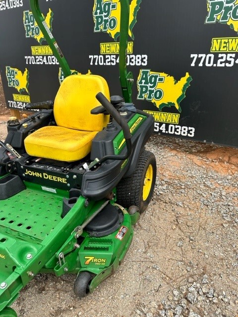 2013 John Deere Z920M Image 2