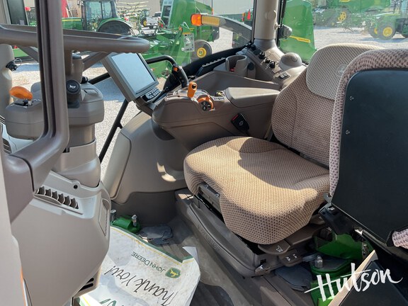 Photo of 2023 John Deere 6R 155
