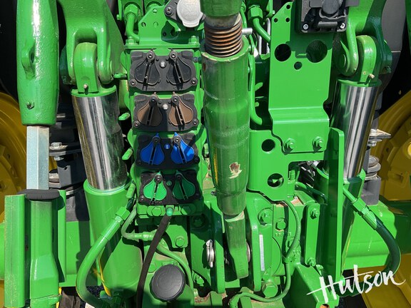 Photo of 2023 John Deere 6R 155