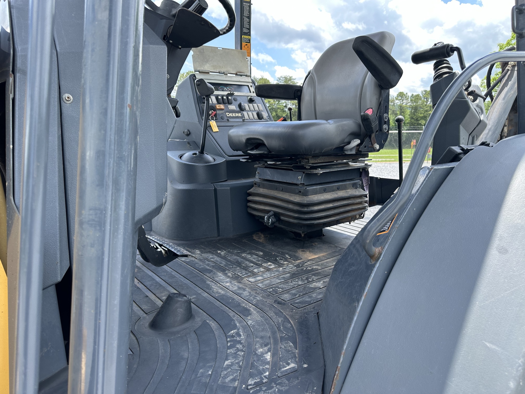 2017 John Deere 310L EP Image 13