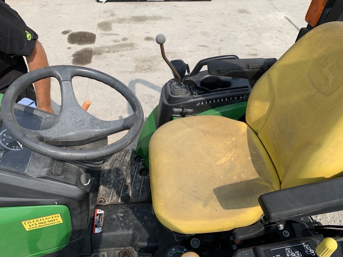 2018 John Deere 2025R Image 5