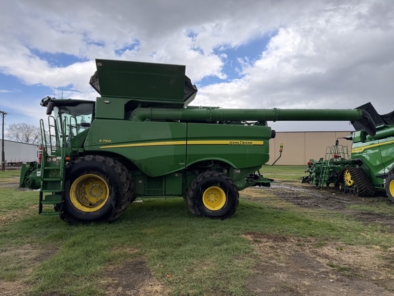 2024 John Deere S790 - Photo6