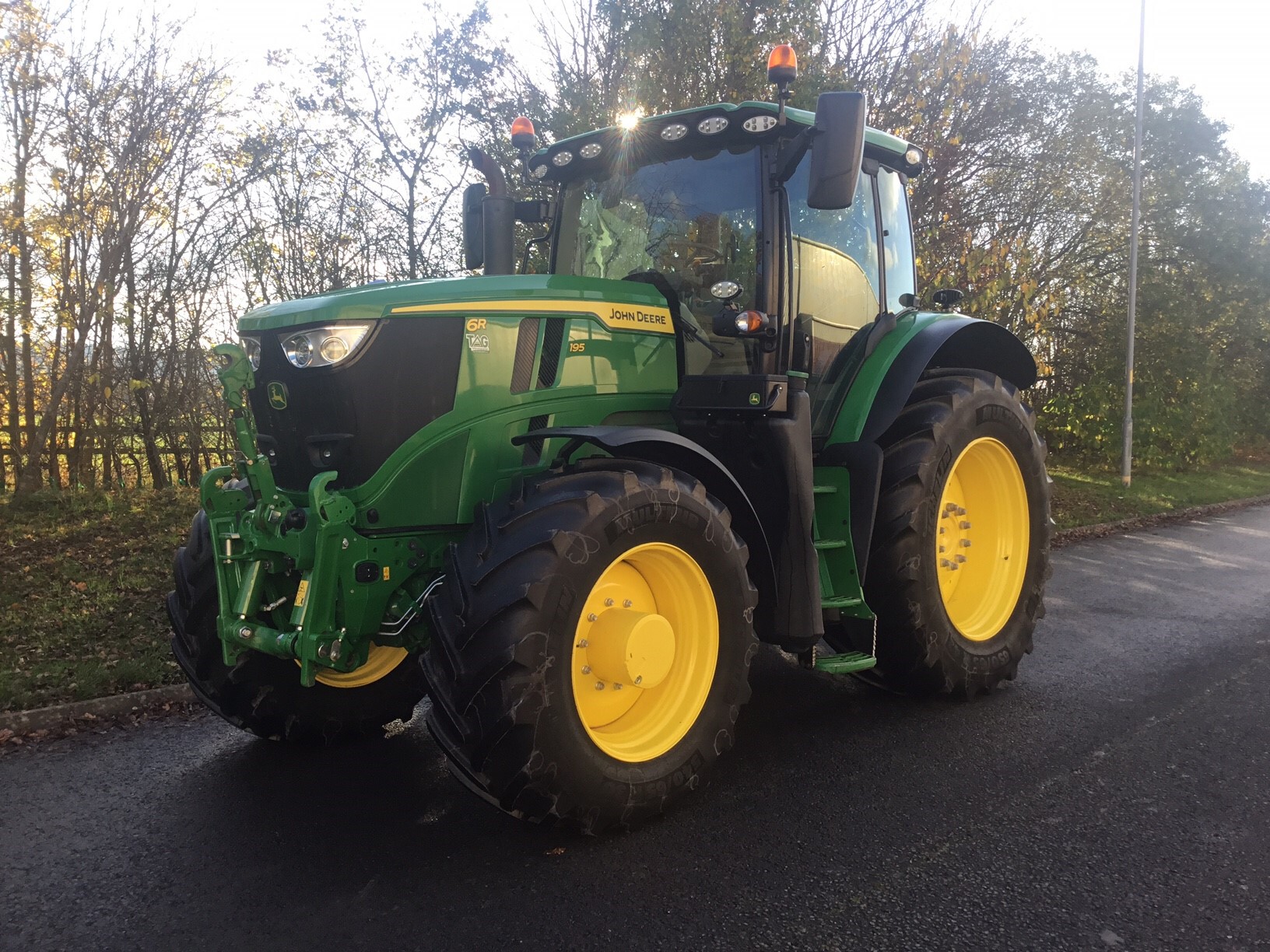 2023 John Deere 6R 195