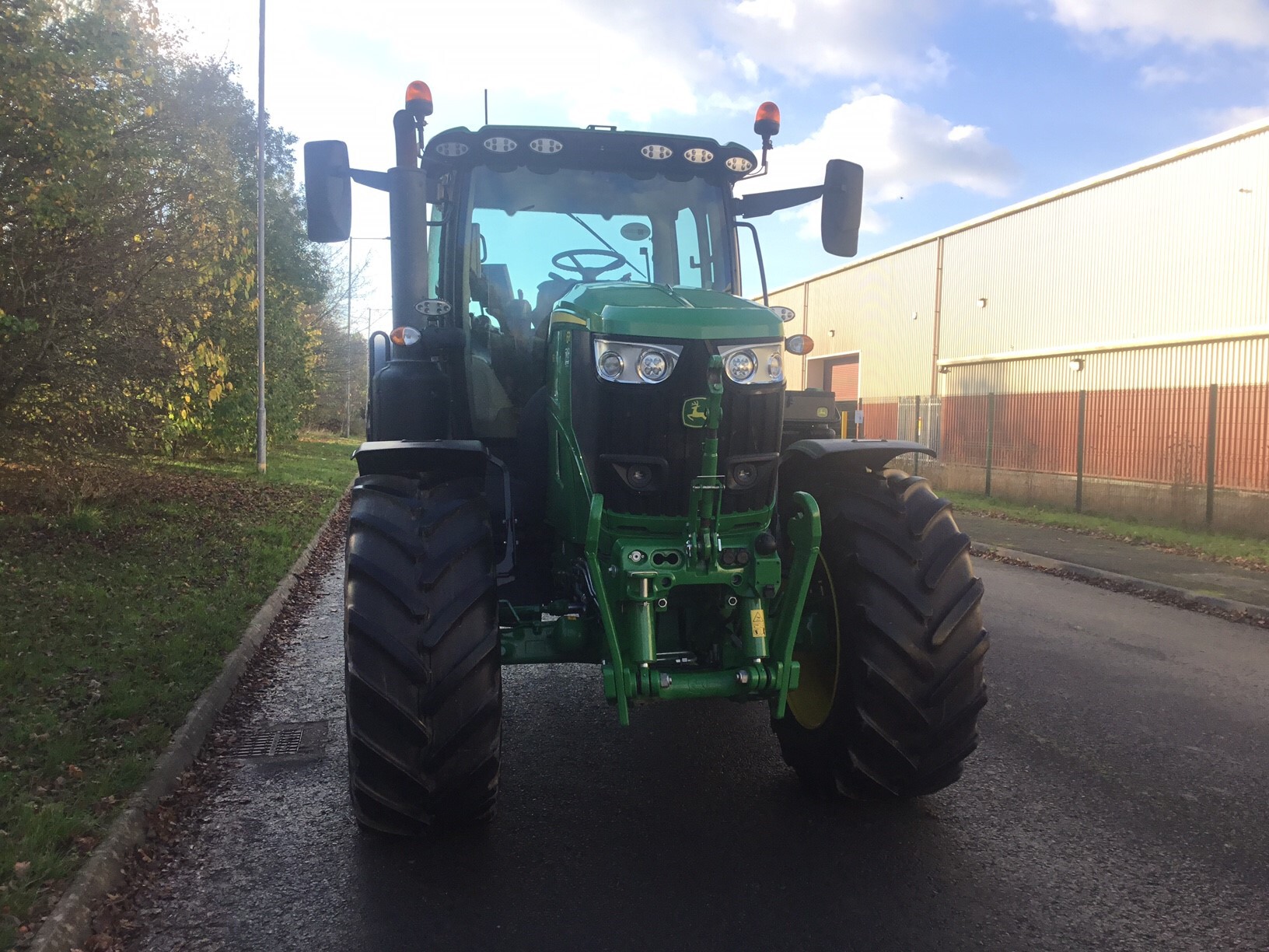 2023 John Deere 6R 195