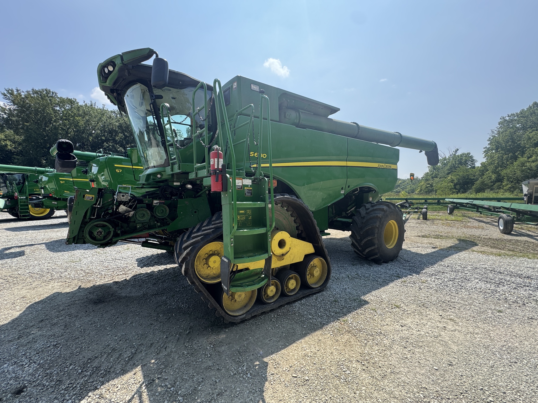 2017 John Deere S680 Image 15