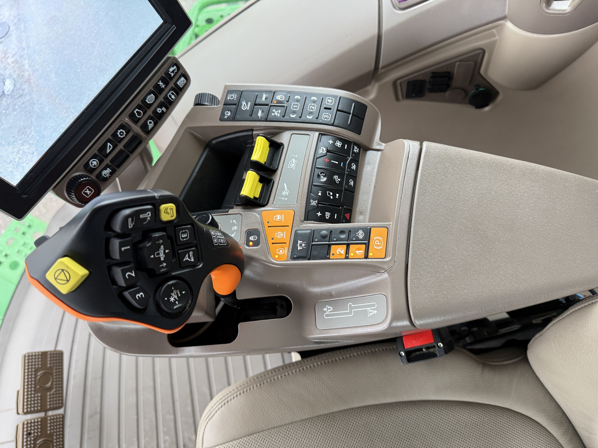 2023 John Deere S780 Image 14