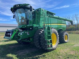 Combine For Sale 2022 John Deere S780 