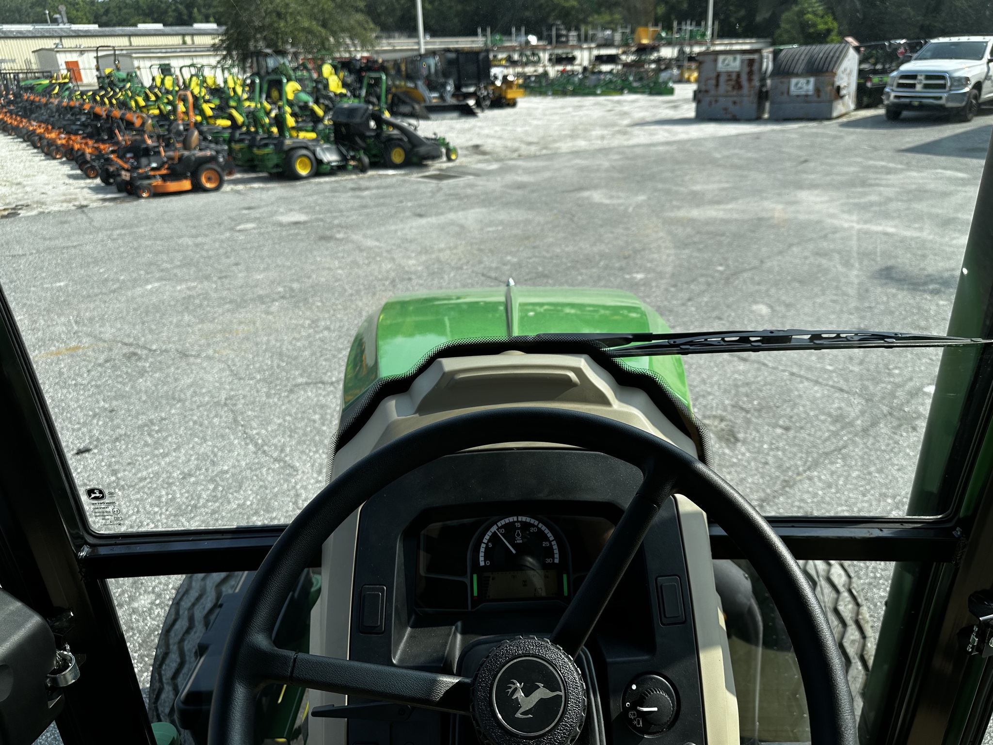 2025 John Deere 5067E Image 3