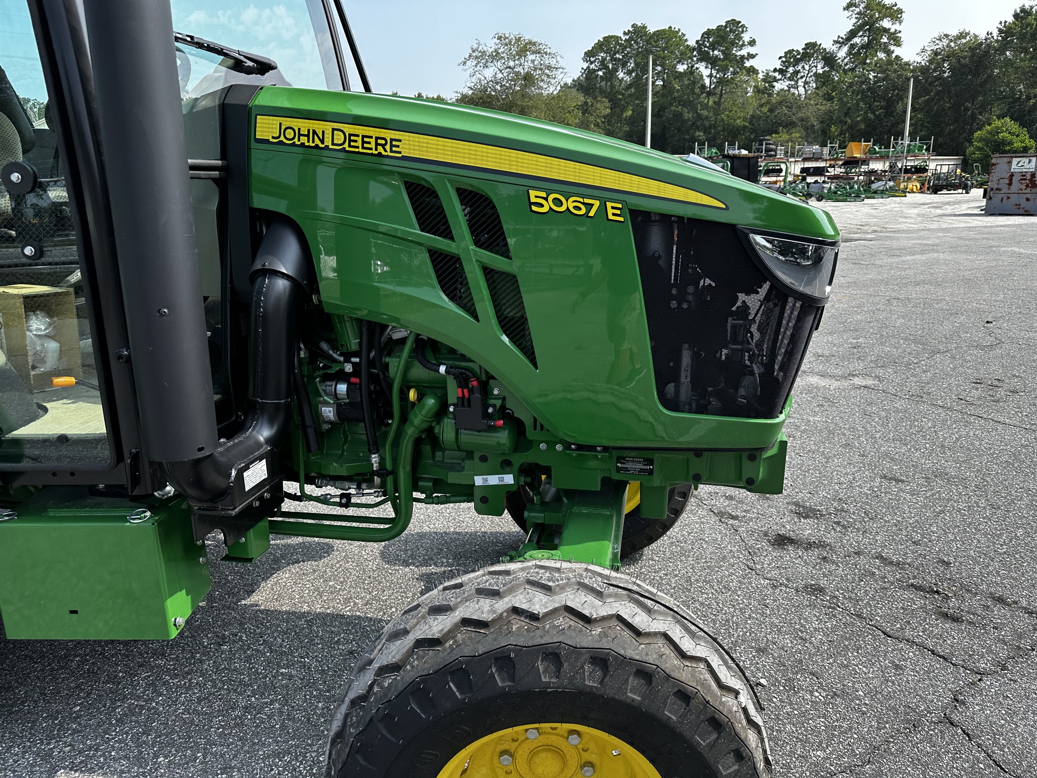 2025 John Deere 5067E Image 11