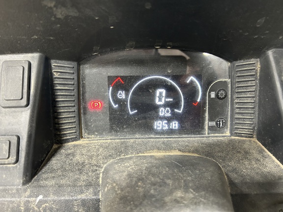 2018 John Deere XUV 590M (13th thumbnail)