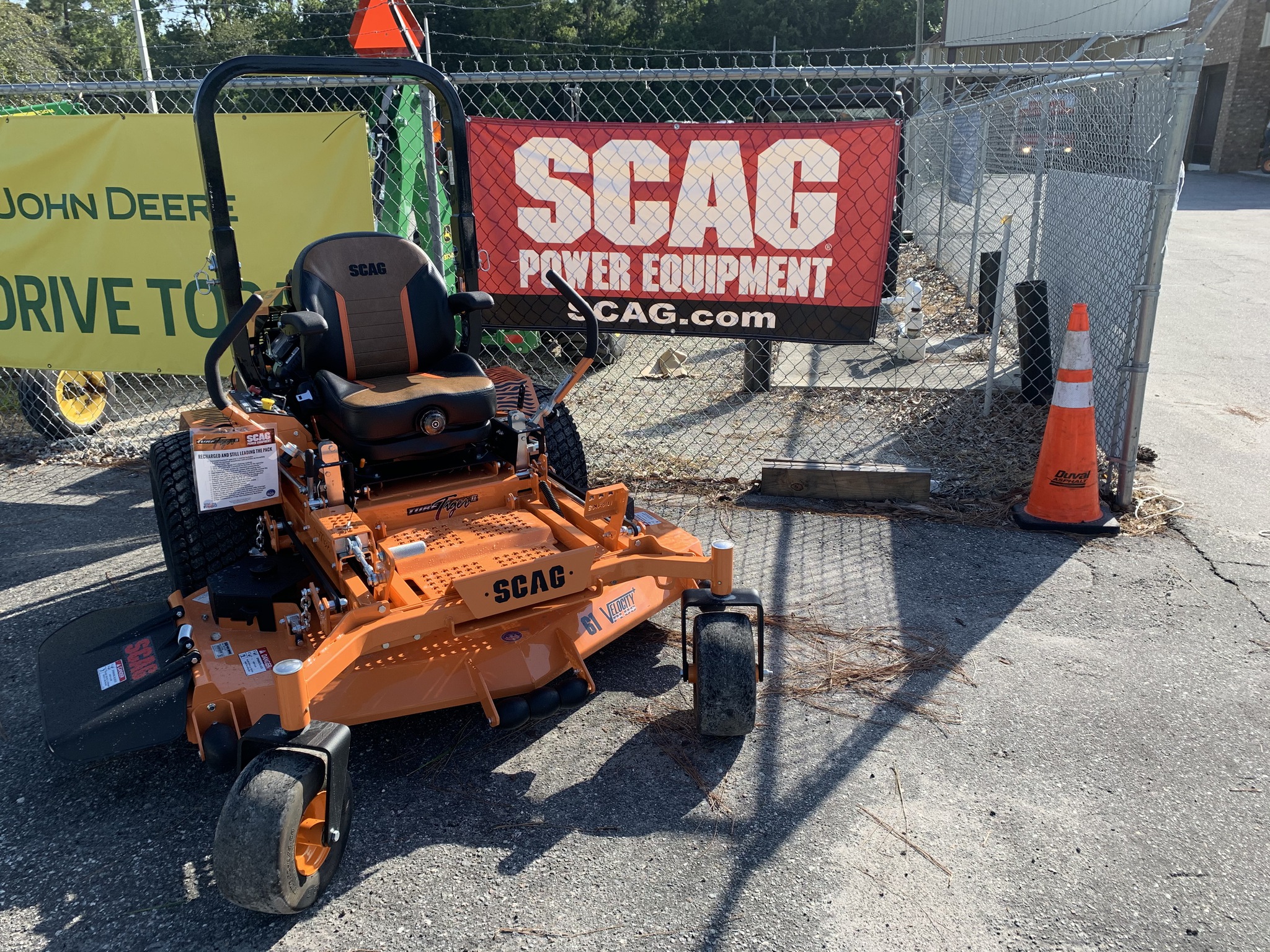 2025 Scag STTII61V-31BV Image 1
