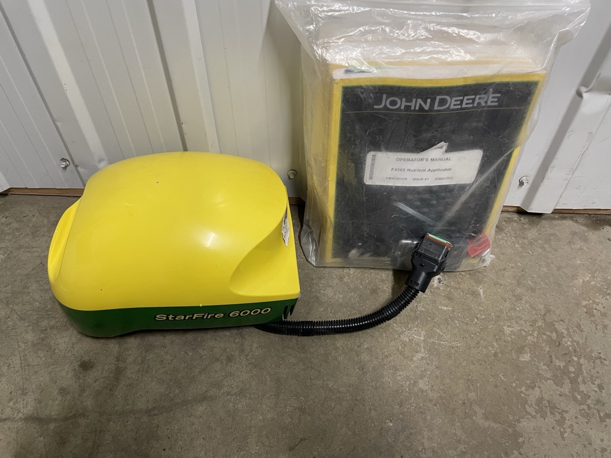 2021 John Deere F4365 Image 10