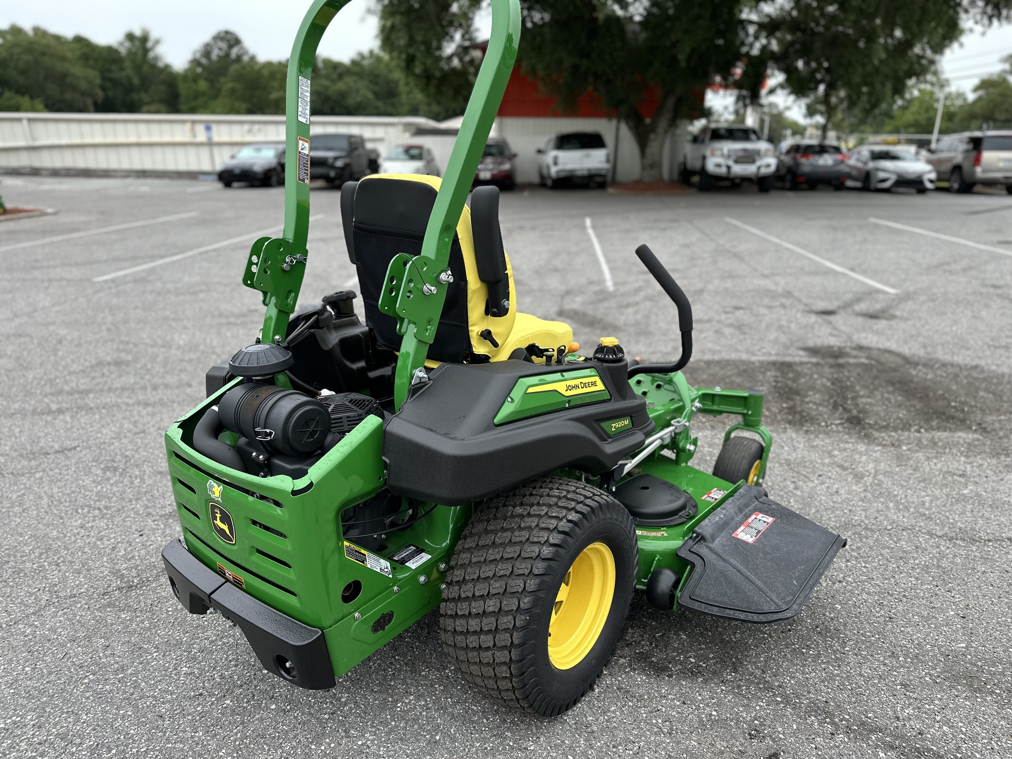 2025 John Deere Z920M Image 4
