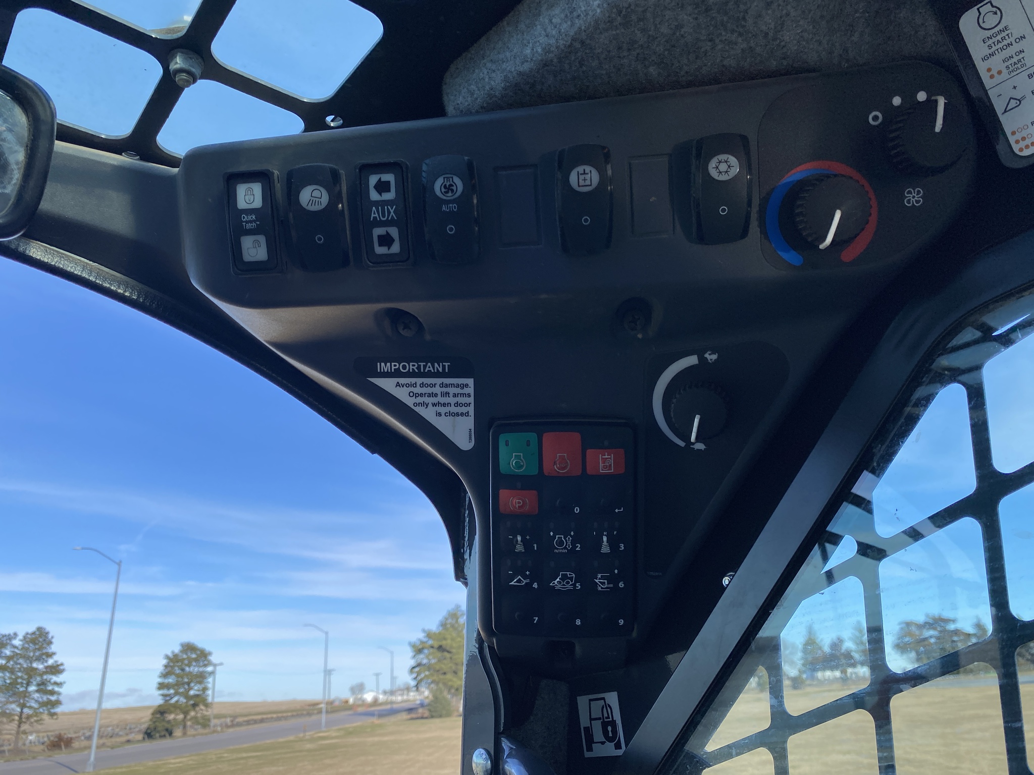 2022 John Deere 332G Image 14