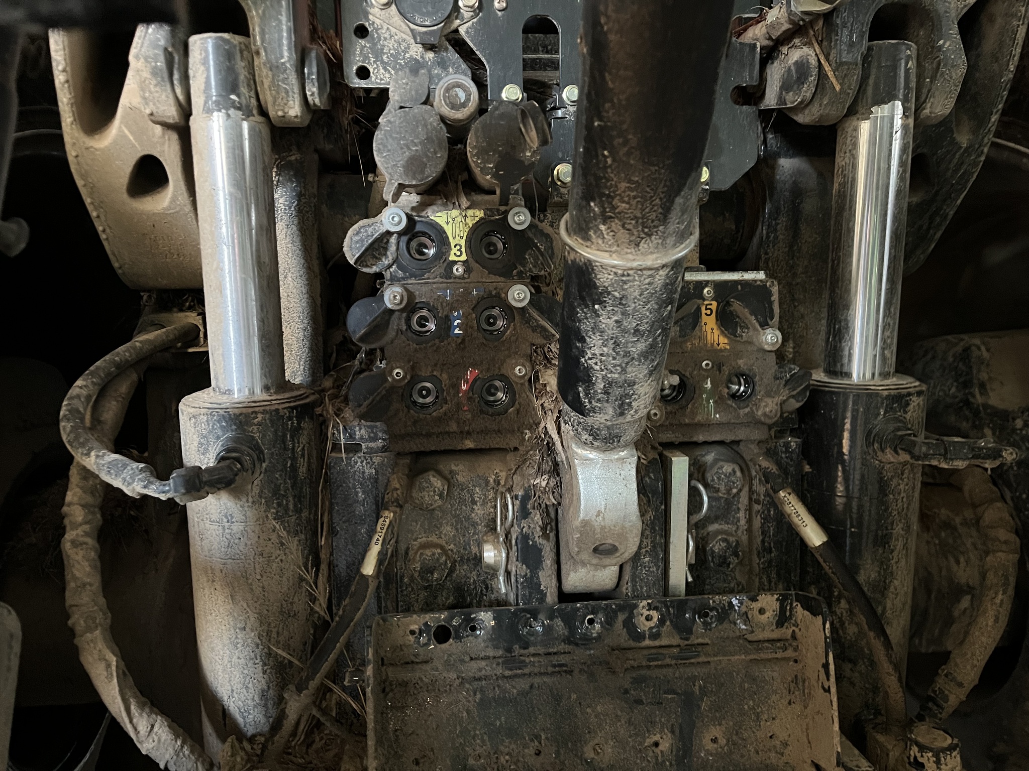 Used 2022 Case IH Magnum 280 AFS Row Crop Tractors at Koenig Equipment in Greensburg, IN - PhotoXL31