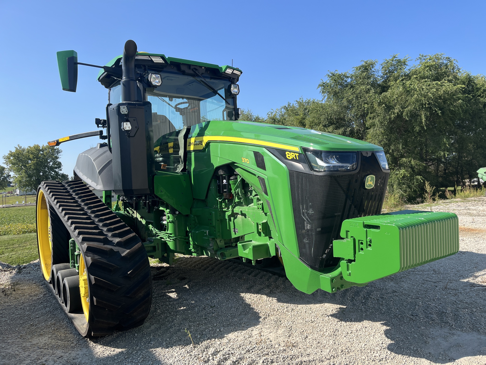  2024 John Deere 8RT 370 at Heritage Tractor in Kewanee, IL