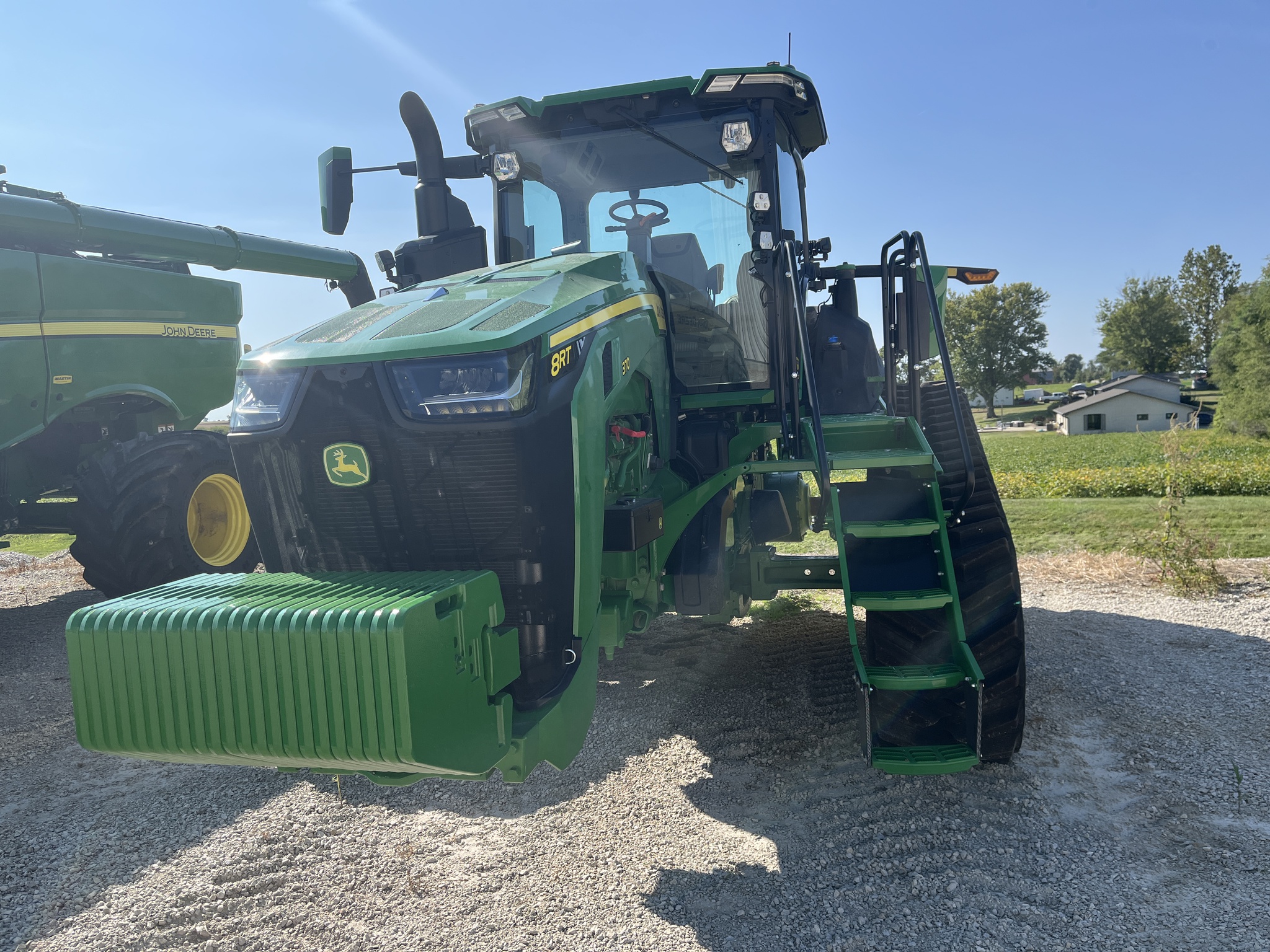  2024 John Deere 8RT 370 at Heritage Tractor in Kewanee, IL