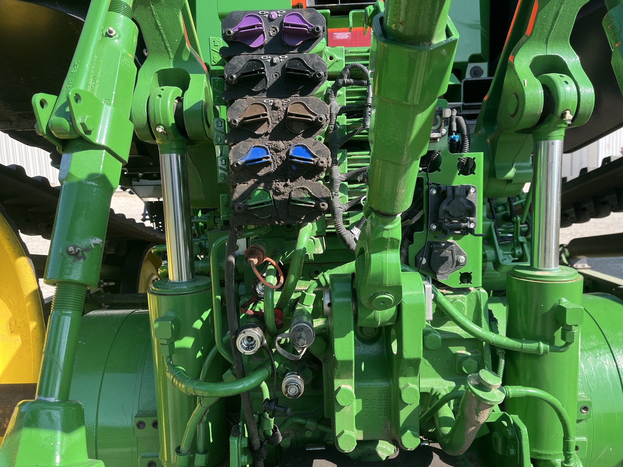  2024 John Deere 8RT 370 at Heritage Tractor in Kewanee, IL