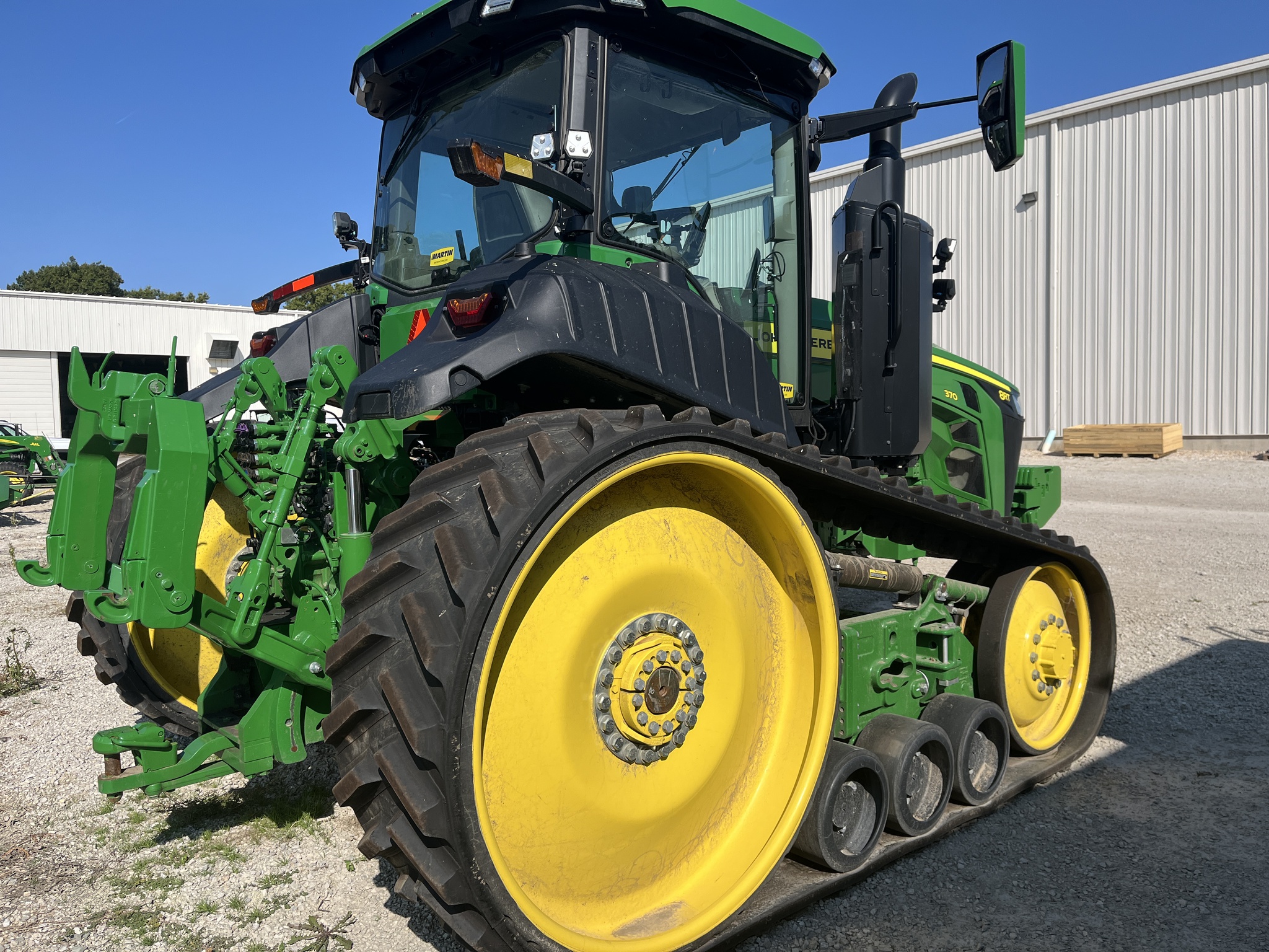  2024 John Deere 8RT 370 at Heritage Tractor in Kewanee, IL