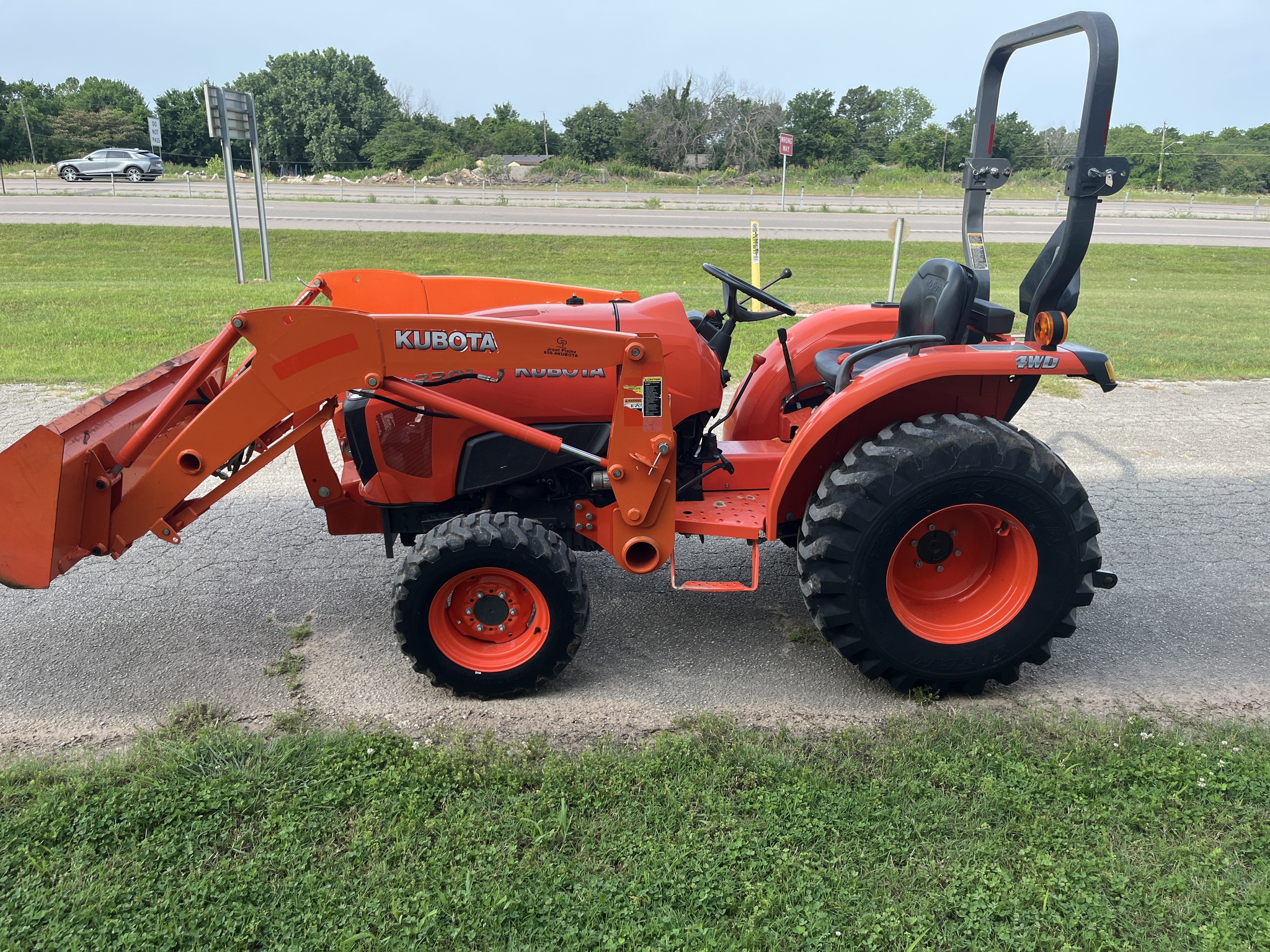 2015 Kubota L3301 Image 6