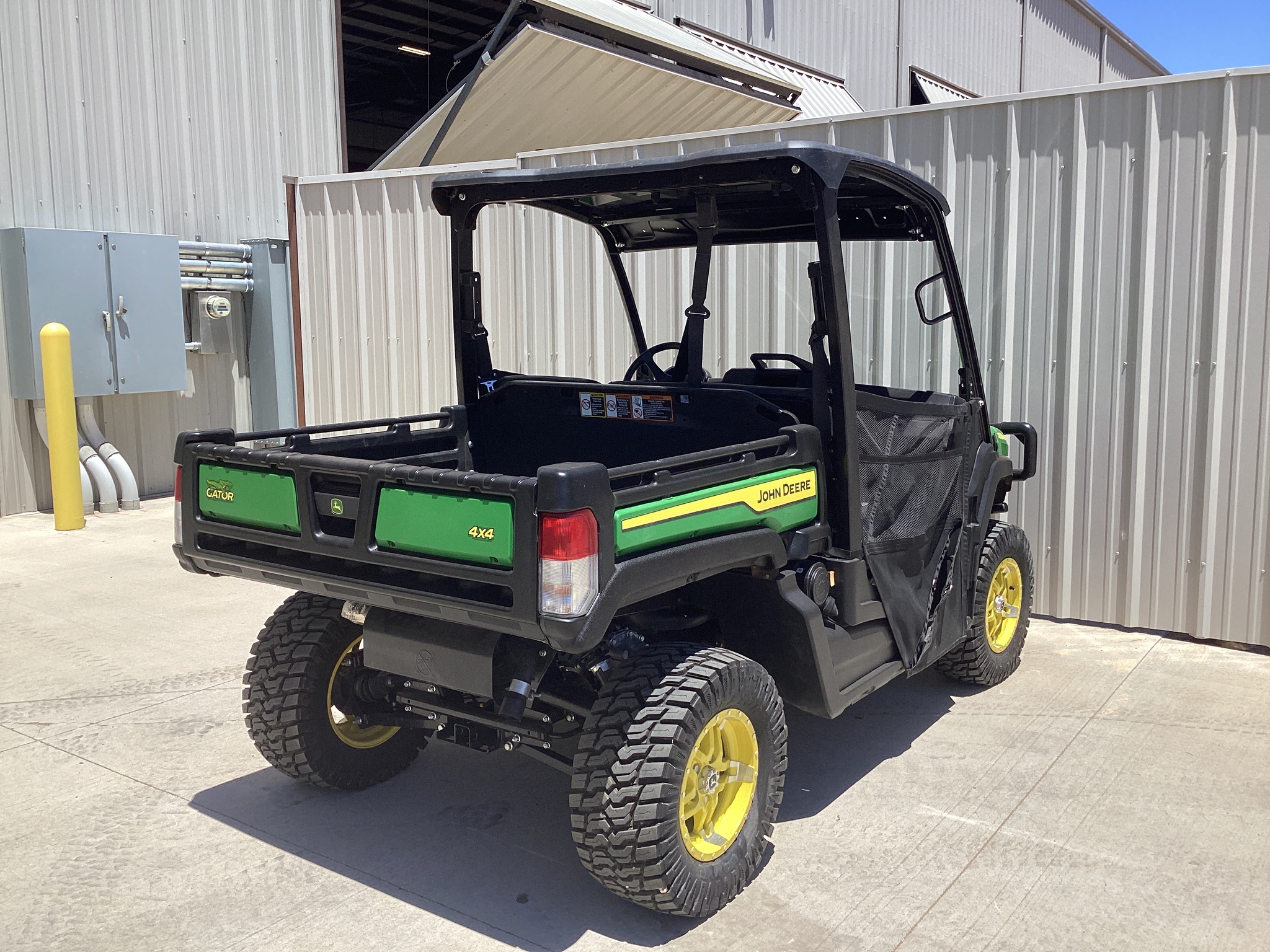 2023 John Deere XUV 835M Image 11