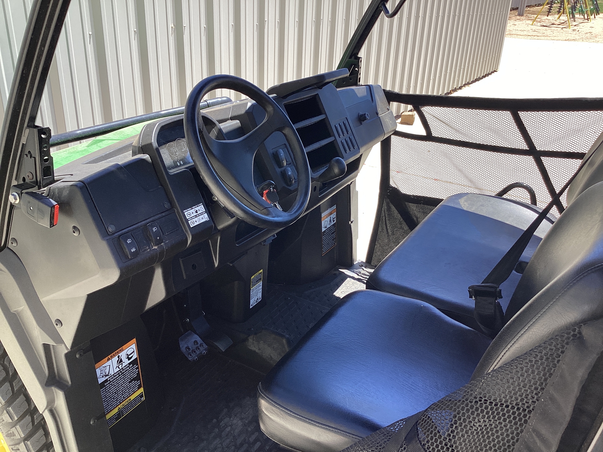 2023 John Deere XUV 835M Image 16