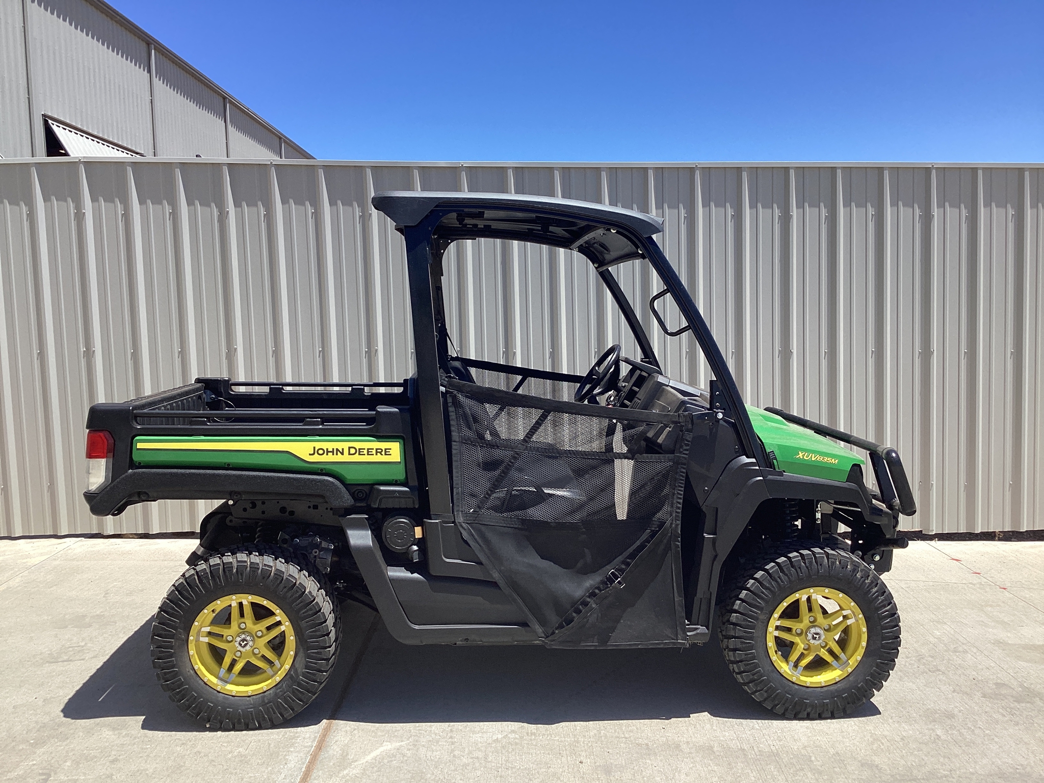 2023 John Deere XUV 835M Image 4