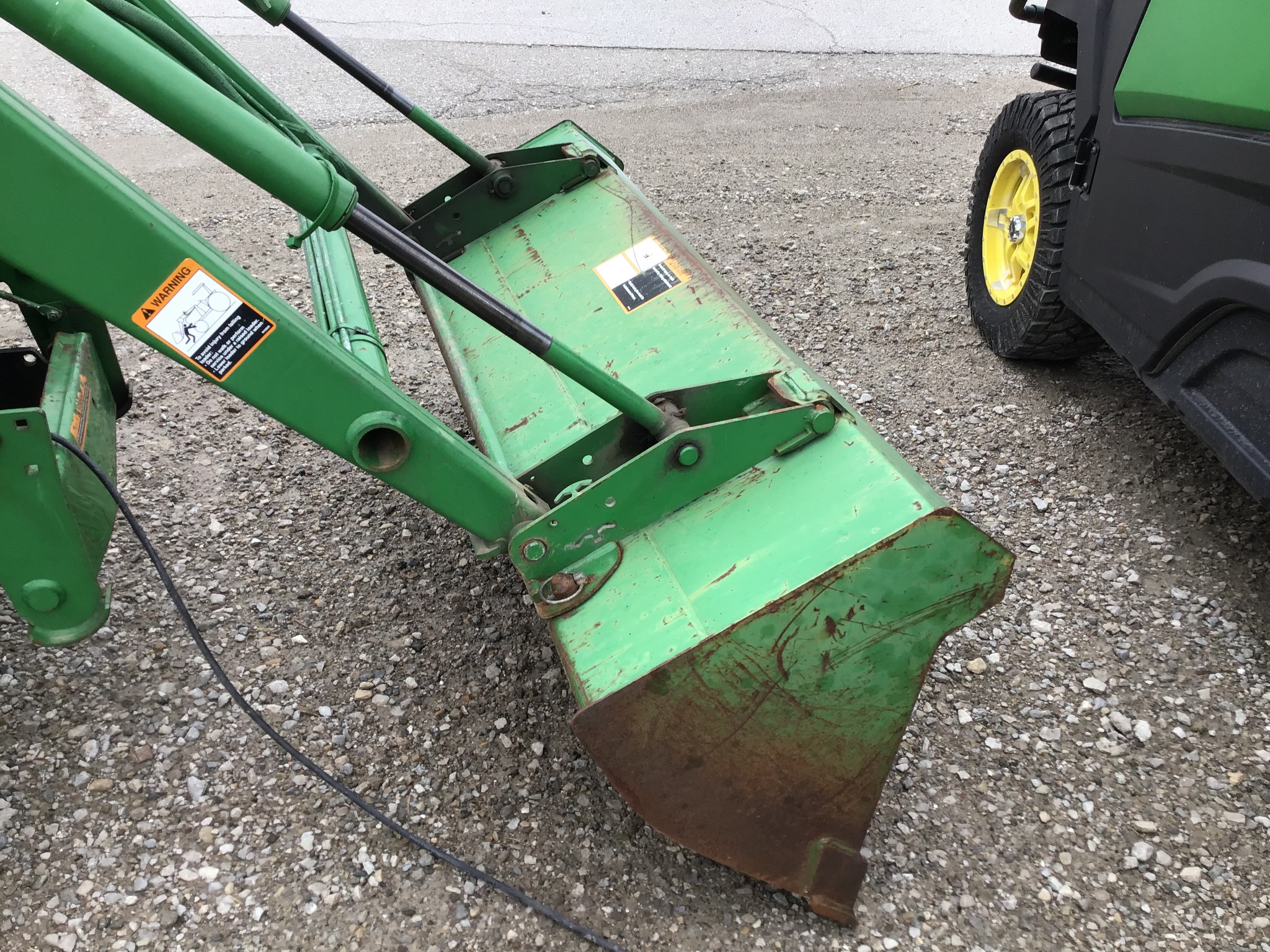 2002 John Deere 4210 Image 6
