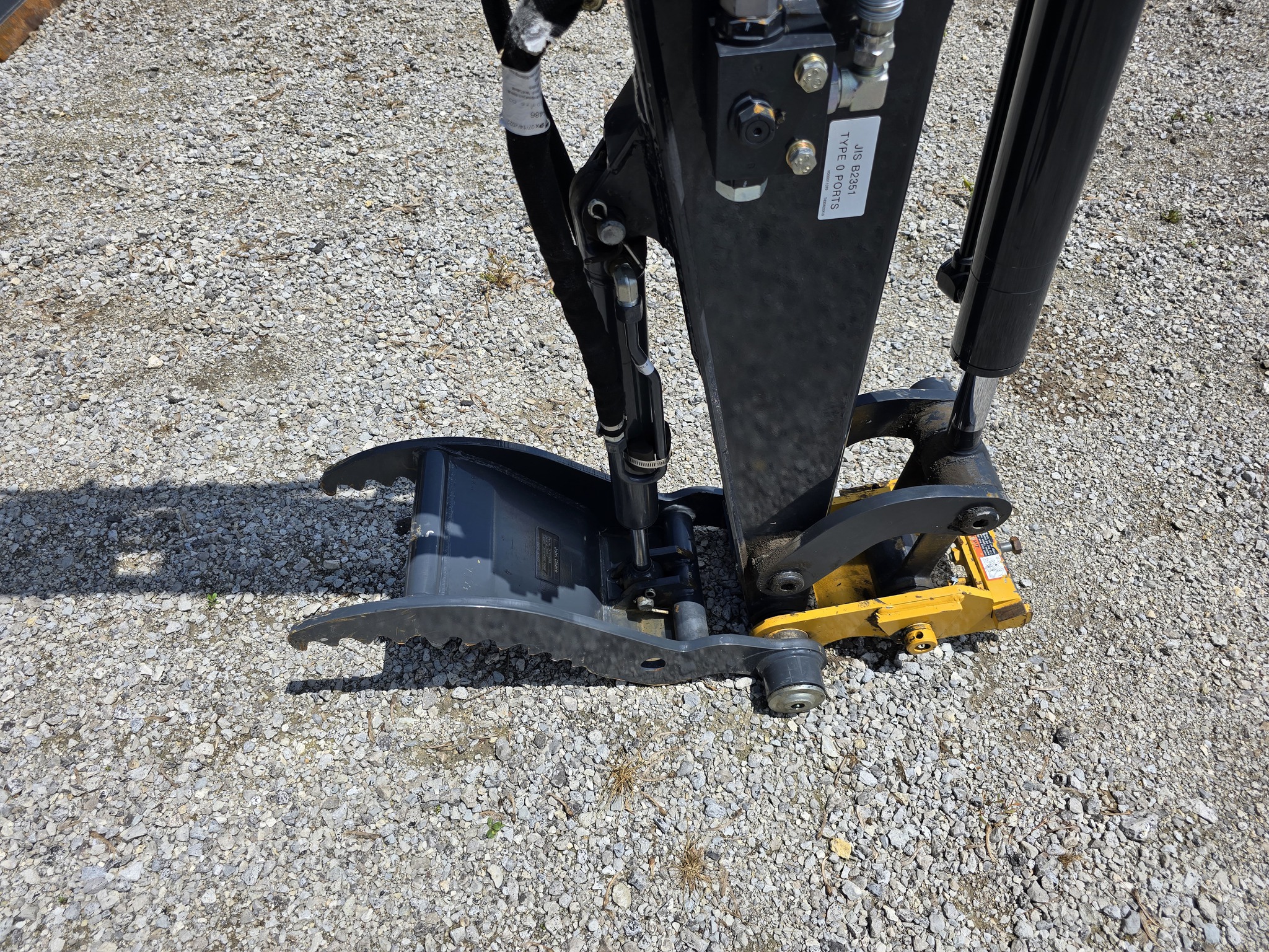 2022 John Deere 35G Image 7