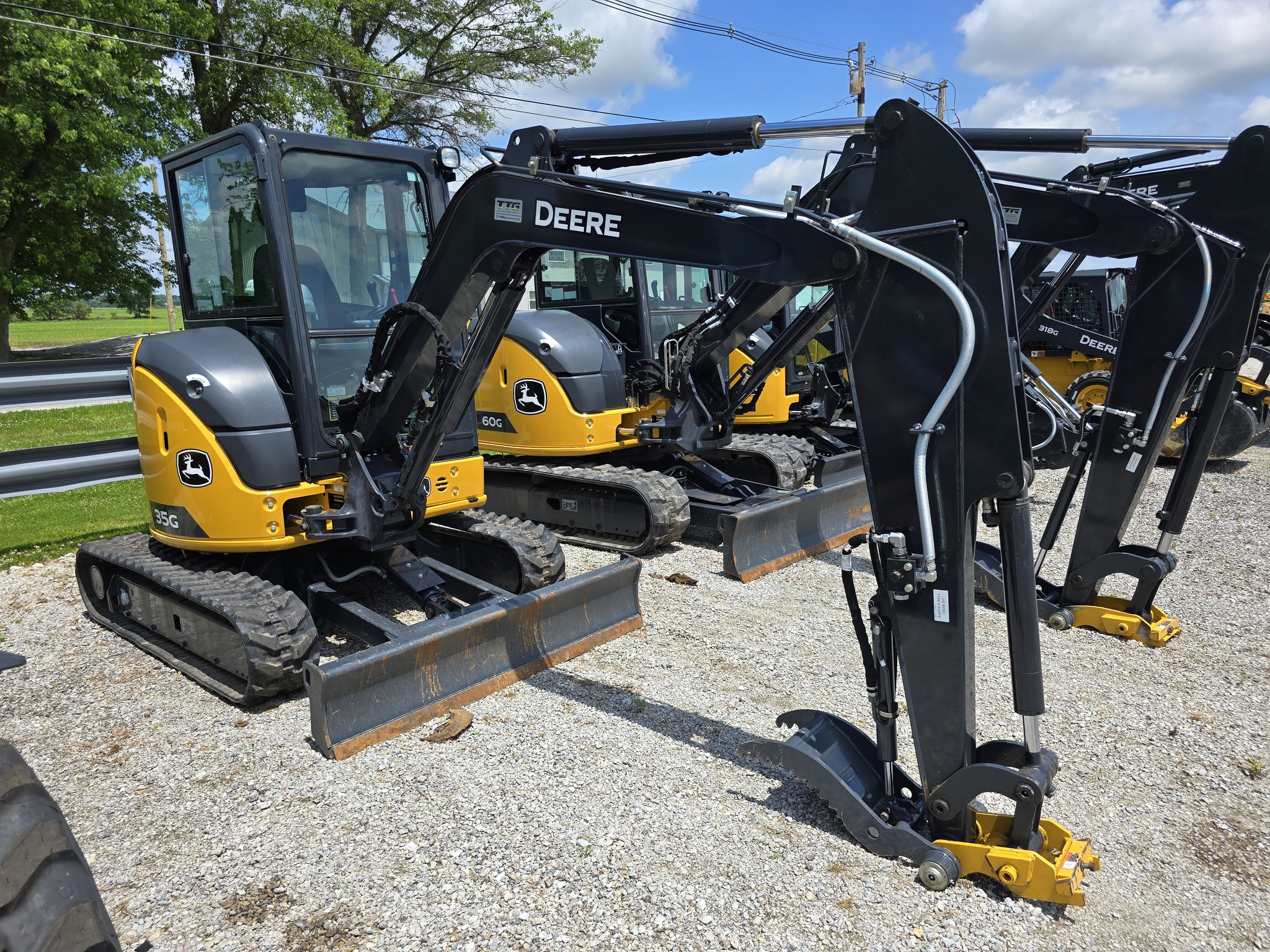 2022 John Deere 35G Image 1