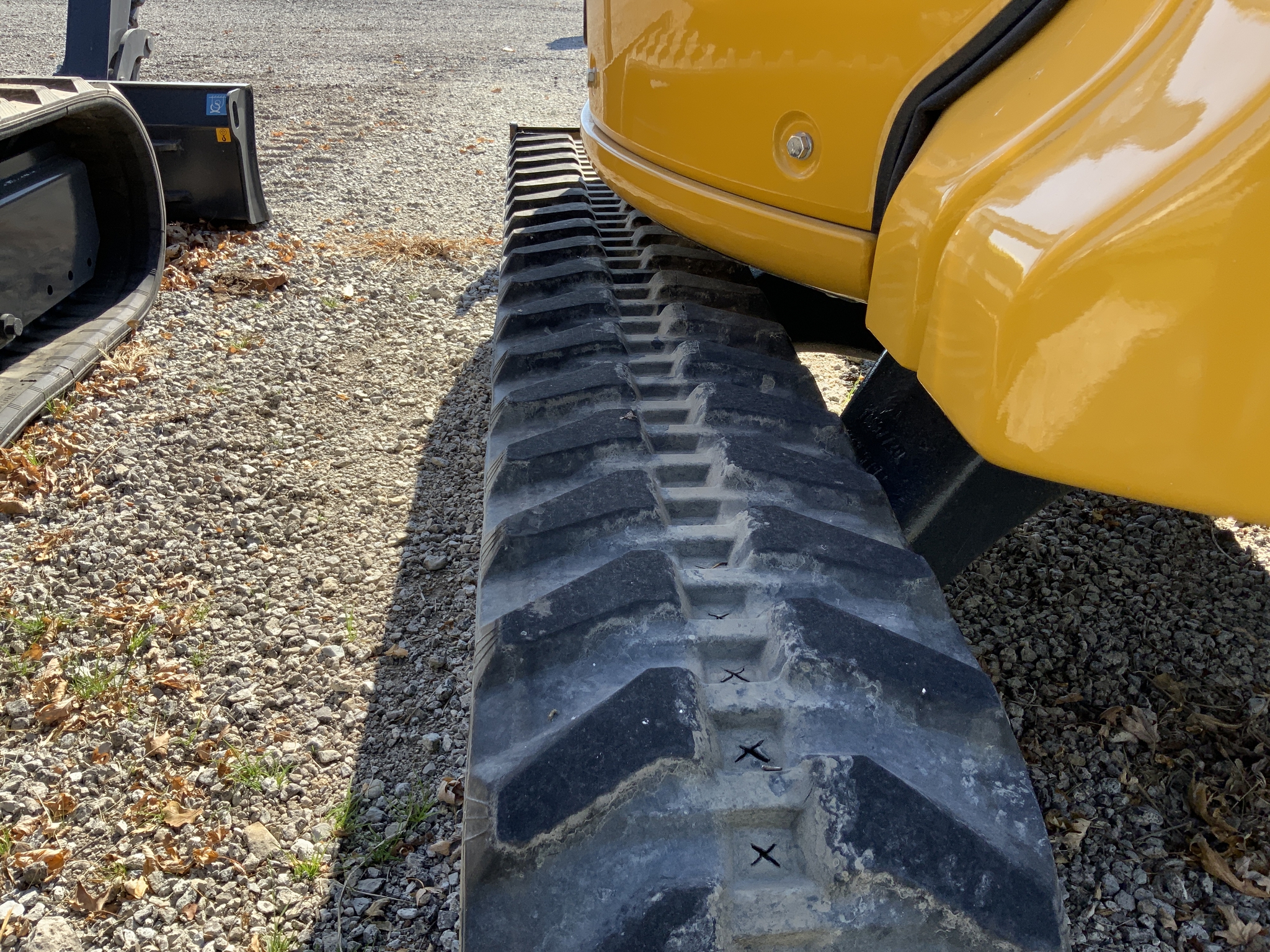 2022 John Deere 35G Image 8
