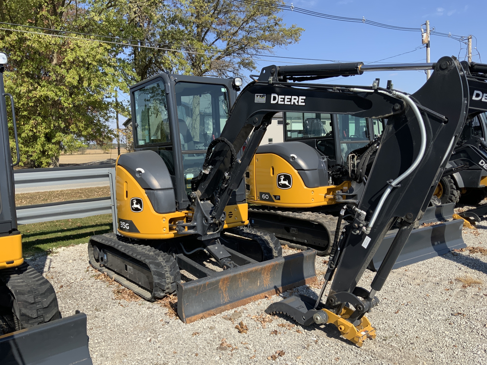 2022 John Deere 35G Image 9