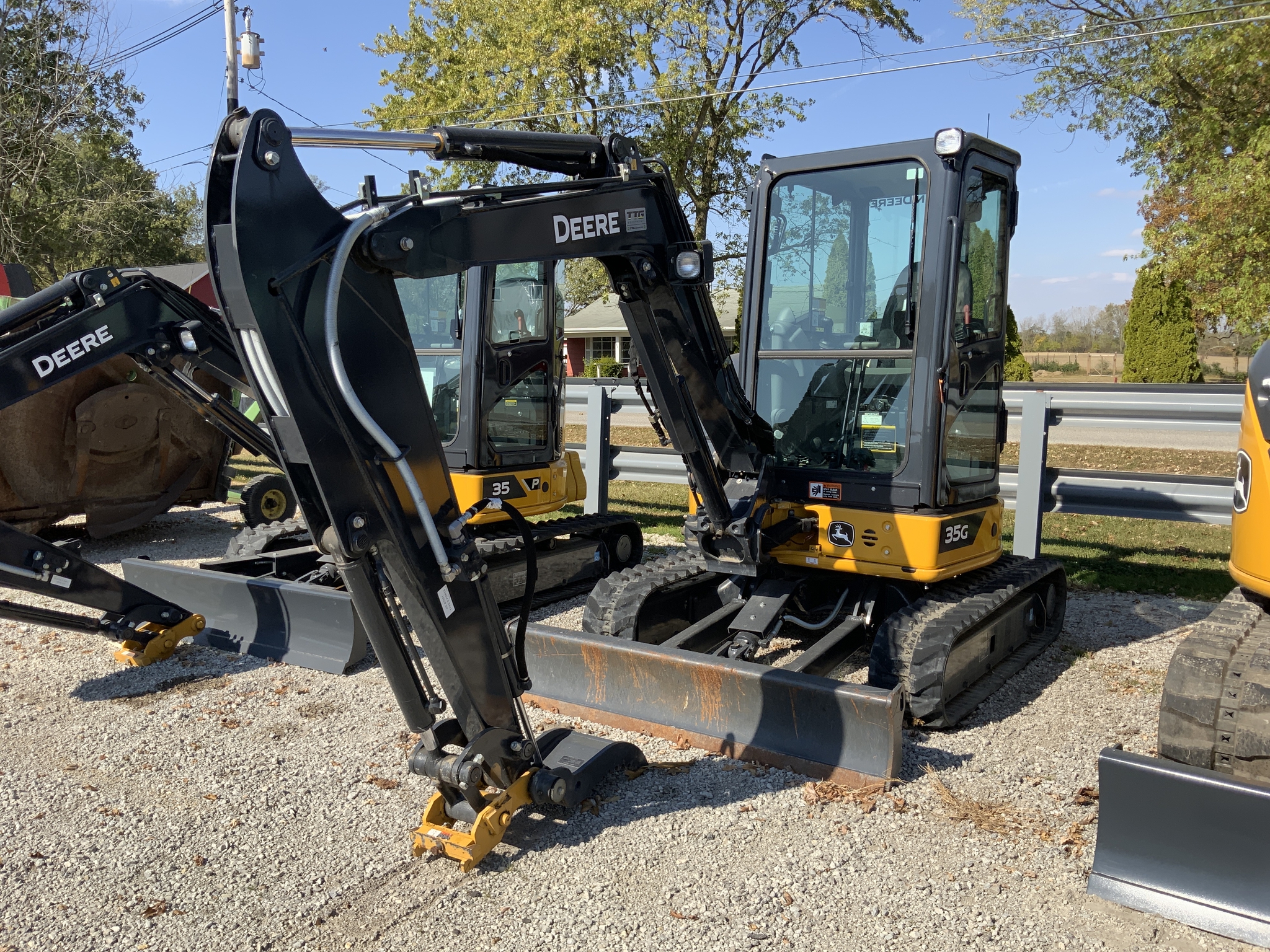 2022 John Deere 35G Image 1