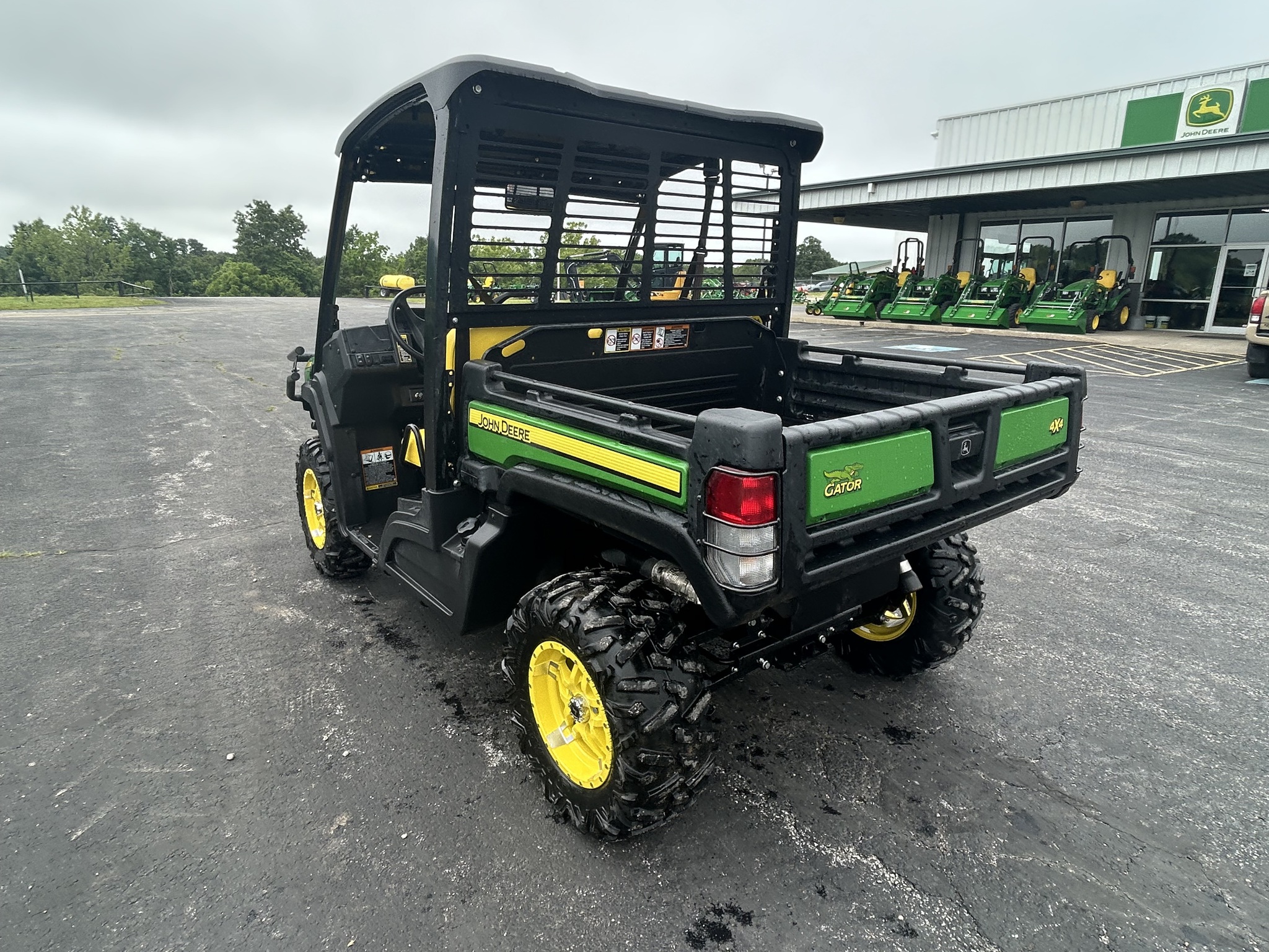  2019 John Deere XUV 835M at Heritage Tractor in Joplin, MO