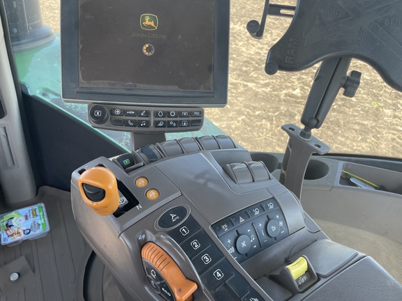 Used 2020 John Deere 9520RX Track Tractors at Horizon Ag & Turf in Vermilion, AB - Photo8