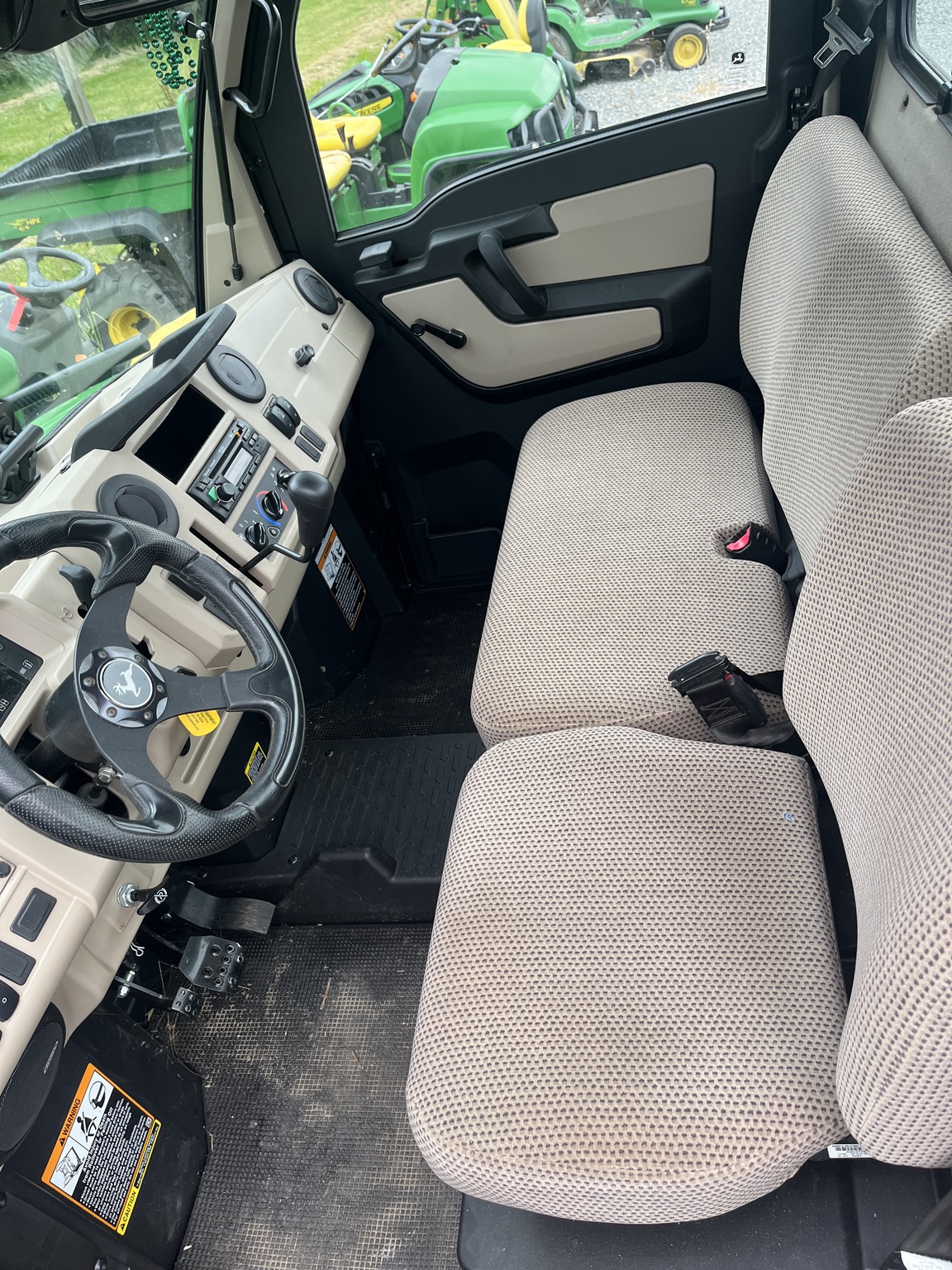 2018 John Deere XUV 835R Image 9