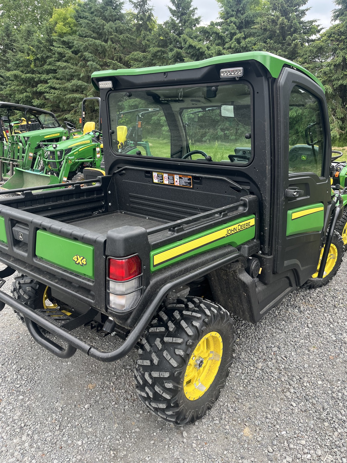 2018 John Deere XUV 835R Image 7