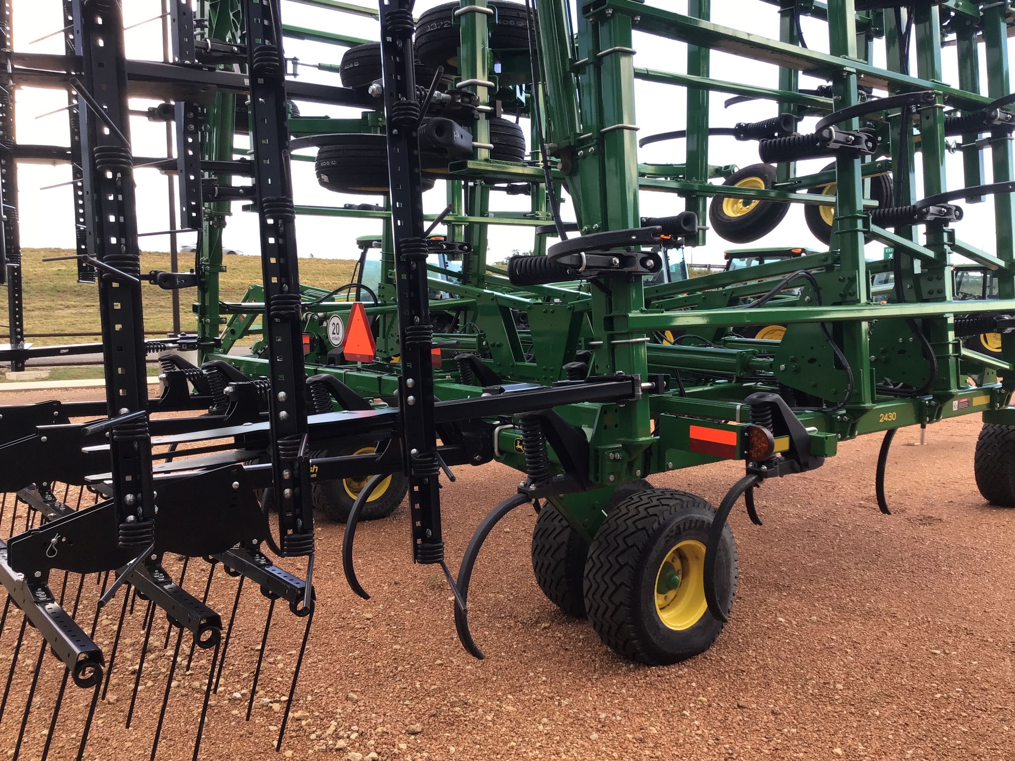 2023 John Deere 2430 Image 5