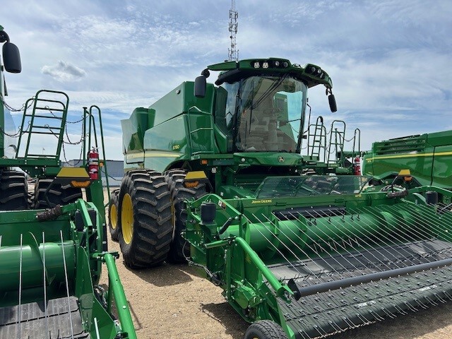 2019 John Deere S780 Image 2