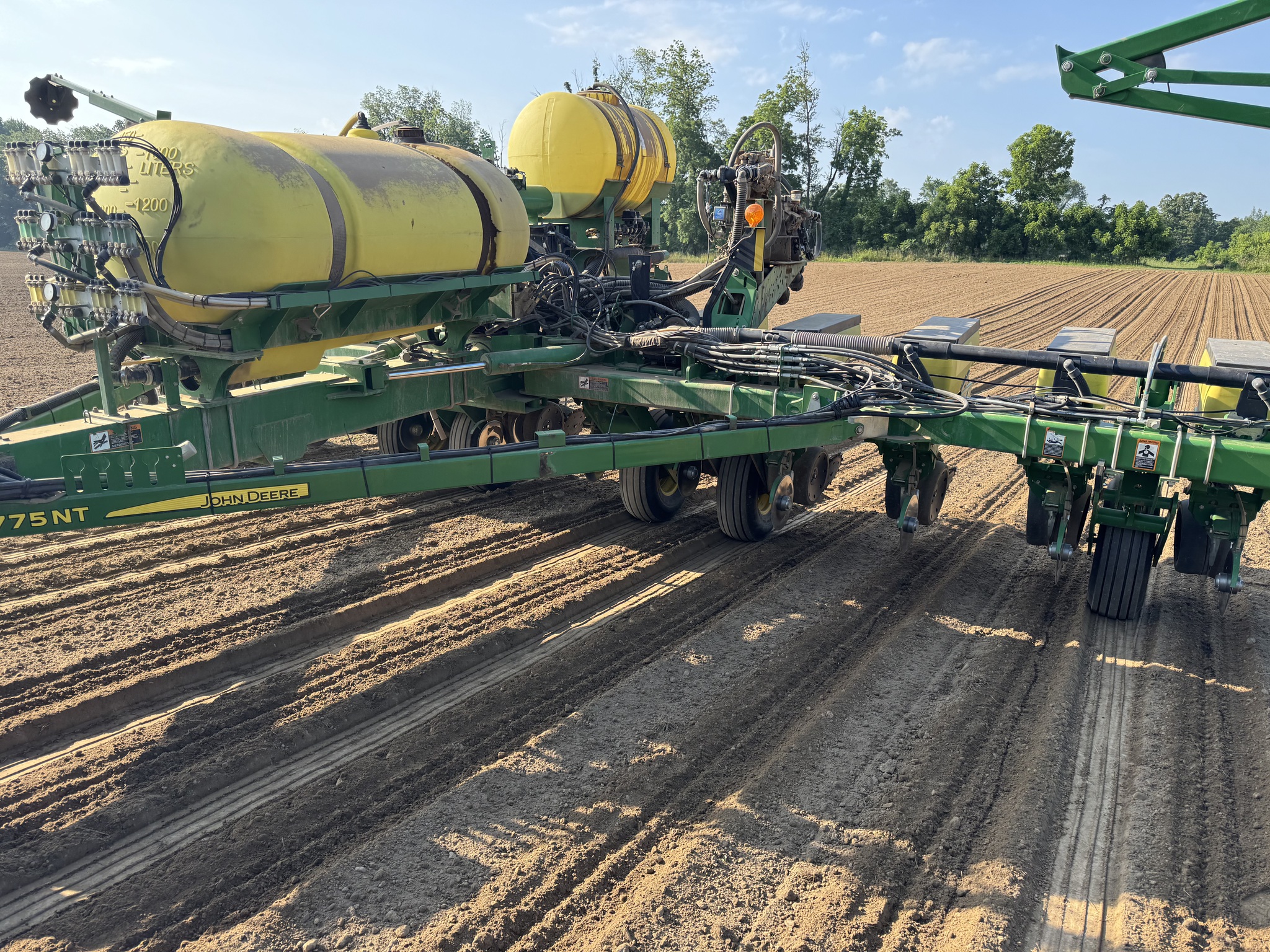 2016 John Deere 1775NT Image 11