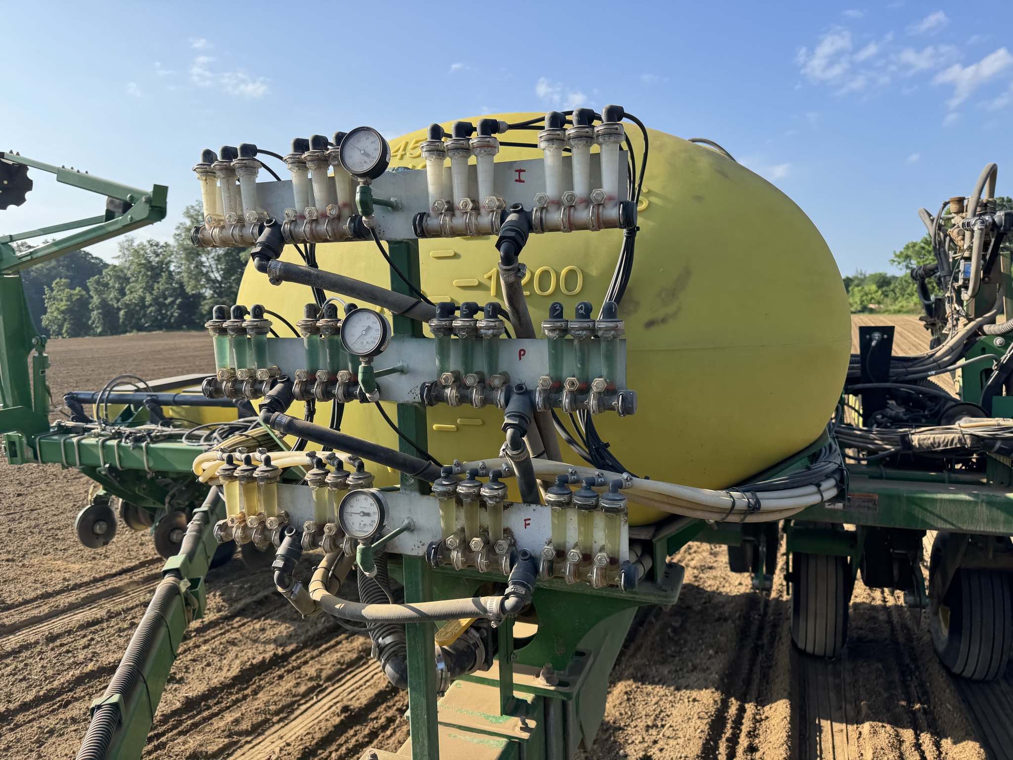2016 John Deere 1775NT Image 12