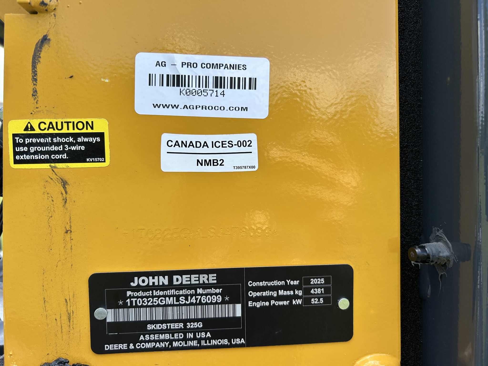 2025 John Deere 325G Image 8