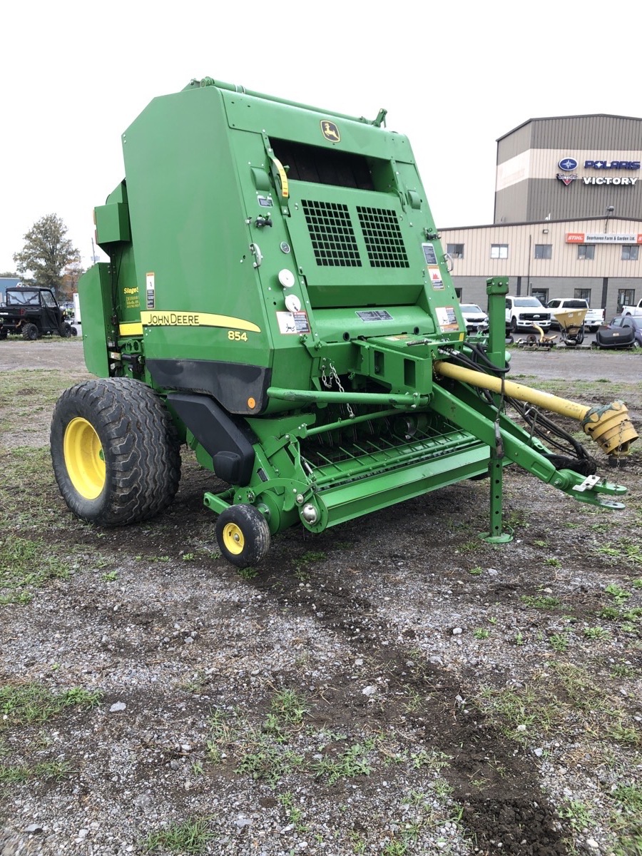 2016 John Deere 854 Silage Special Image 1