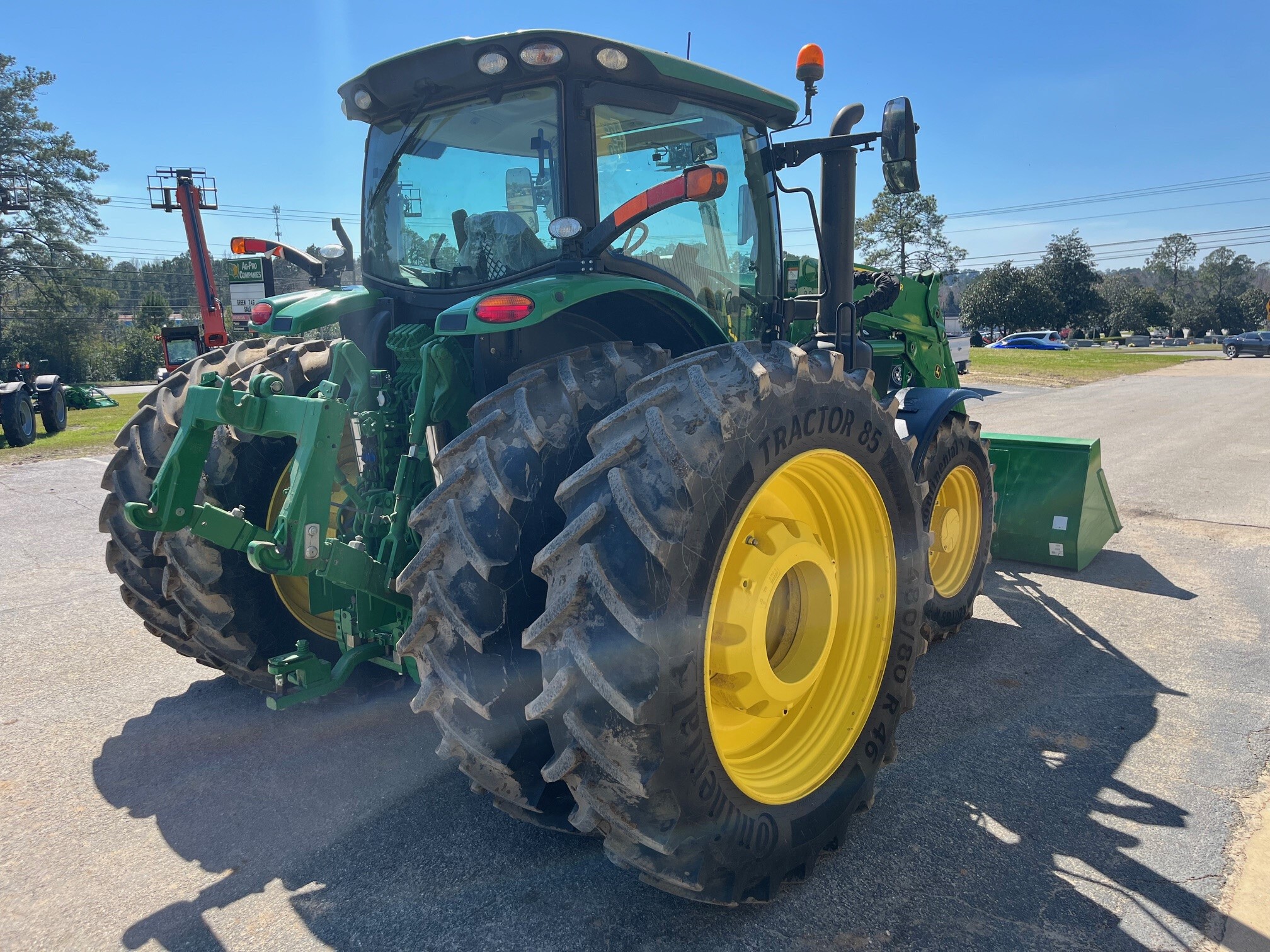 2024 John Deere 6R 215 Image 3